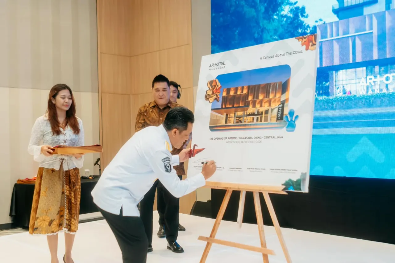 ARTOTEL Wanasaba diresmikan oleh Bupati Wonosobo Afif Nur Hidayat