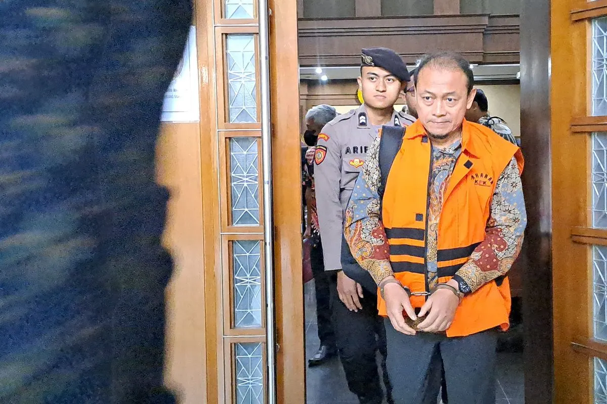 Mantan Kepala Subdirektorat Intelijen Penindakan dan Penyidikan Bea Cukai Sisprian Subiaksono terdakwa kasus suap dan gratifikasi di lingkungan Direktorat Jenderal Bea dan Cukai (DJBC) saat berada di Pengadilan Tipikor Jakarta, Jumat (11/9/2026).